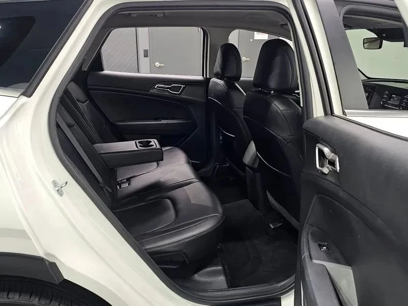 Kia Sportage, снимка 11 - Автомобили и джипове - 56687735
