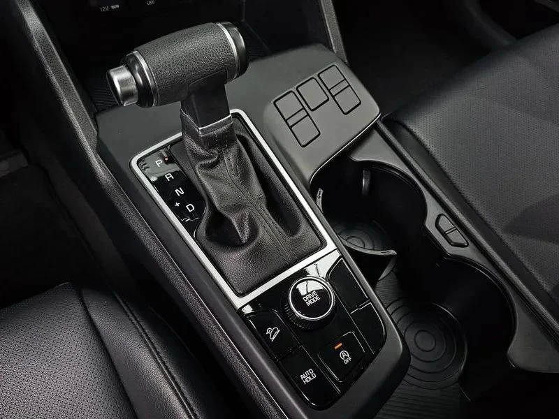 Kia Sportage, снимка 9 - Автомобили и джипове - 56687735