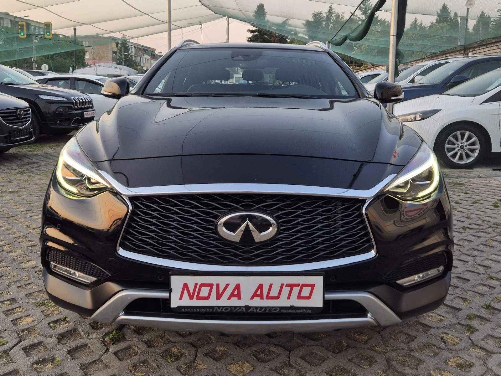 Infiniti QX30 2.2D-4X4-PREMIUM-ПАНОРАМА-160000км-СУПЕР СЪСТОЯНИЕ - изображение 6