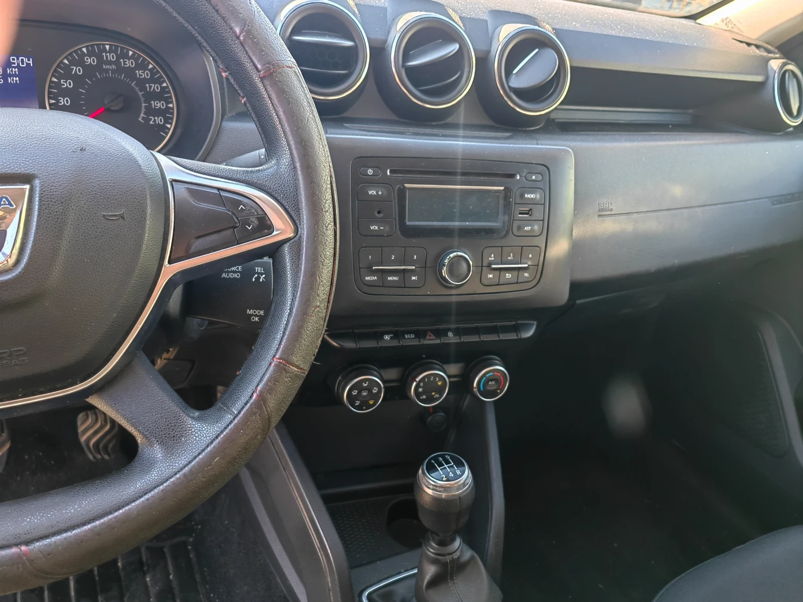 Dacia Duster 1.6 - изображение 9