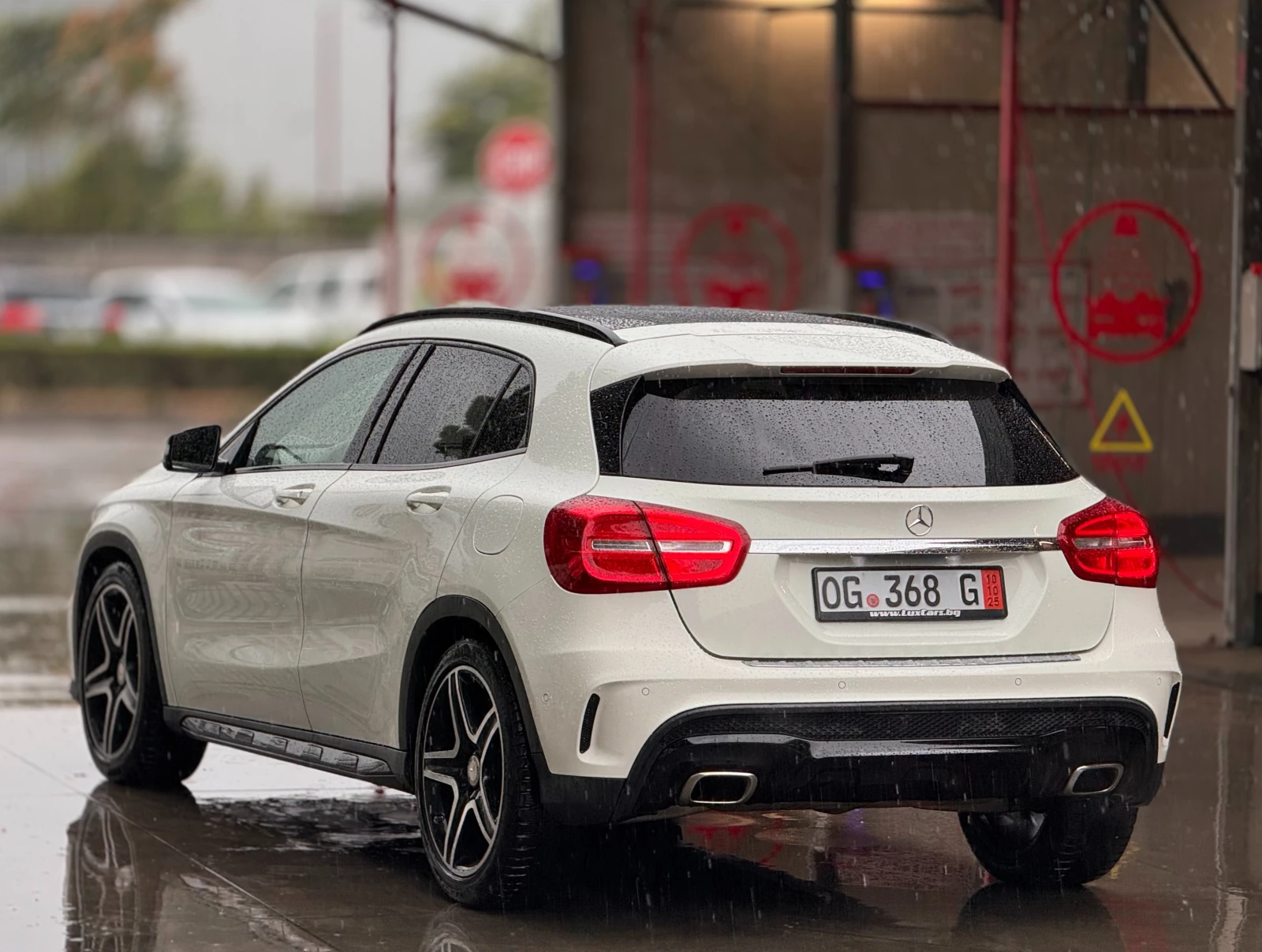 Mercedes-Benz GLA 220 - 4-matic - Amg - Panorama - Led - Navi - - изображение 4