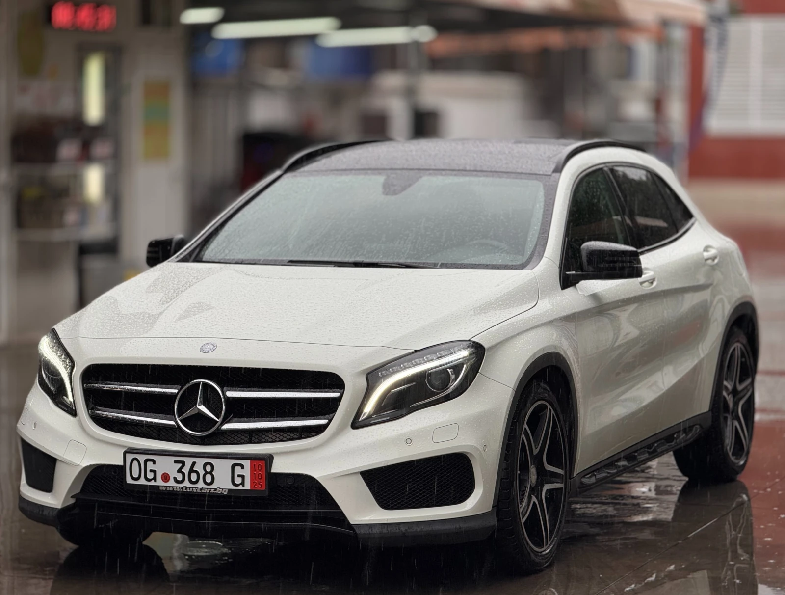 Mercedes-Benz GLA 220 - 4-matic - Amg - Panorama - Led - Navi - - изображение 5