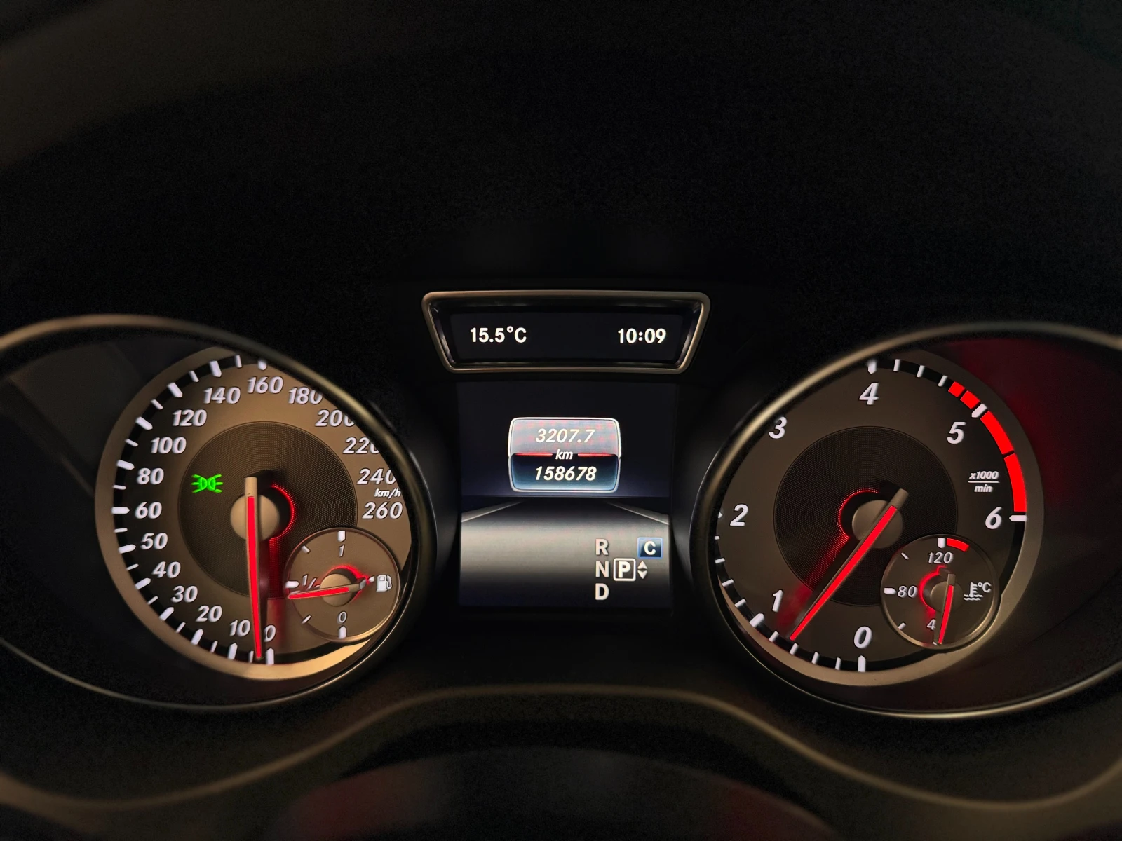Mercedes-Benz GLA 220 - 4-matic - Amg - Panorama - Led - Navi - - изображение 9