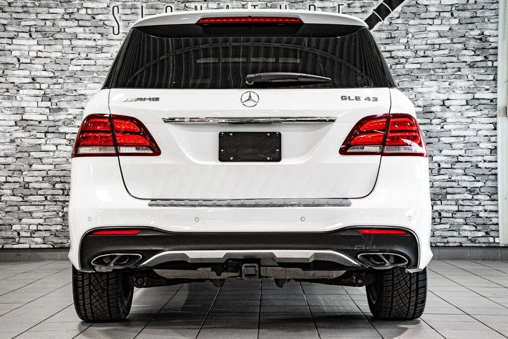 Mercedes-Benz GLE 43 AMG * АВТО КРЕДИТ* ЦЕНА ДО БГ * Сервизна история *  - изображение 4