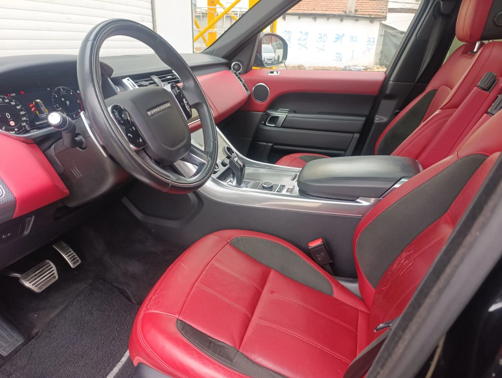 Land Rover Range Rover Sport 3.0 HSE Dynamic/Matrix /Pano, снимка 14 - Автомобили и джипове - 54166192