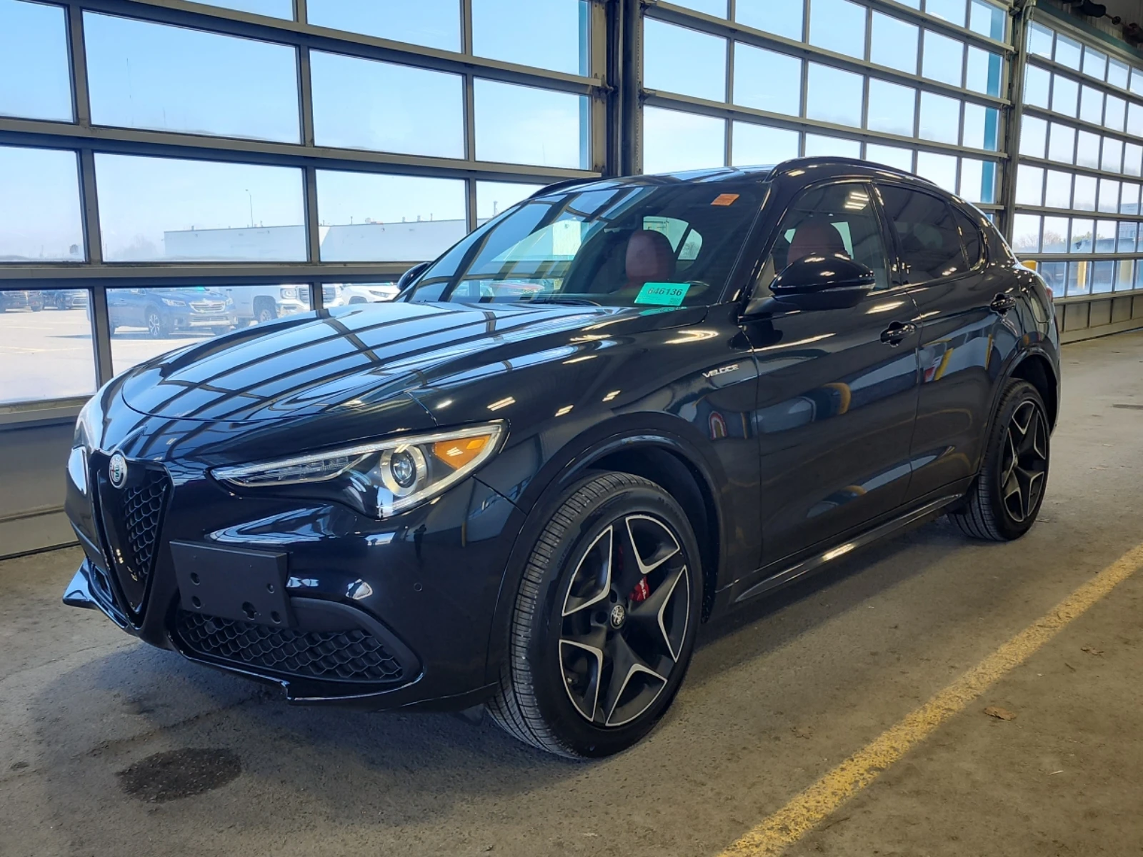 Alfa Romeo Stelvio VELOCE/AWD/H&K/Distronic/RED Interior