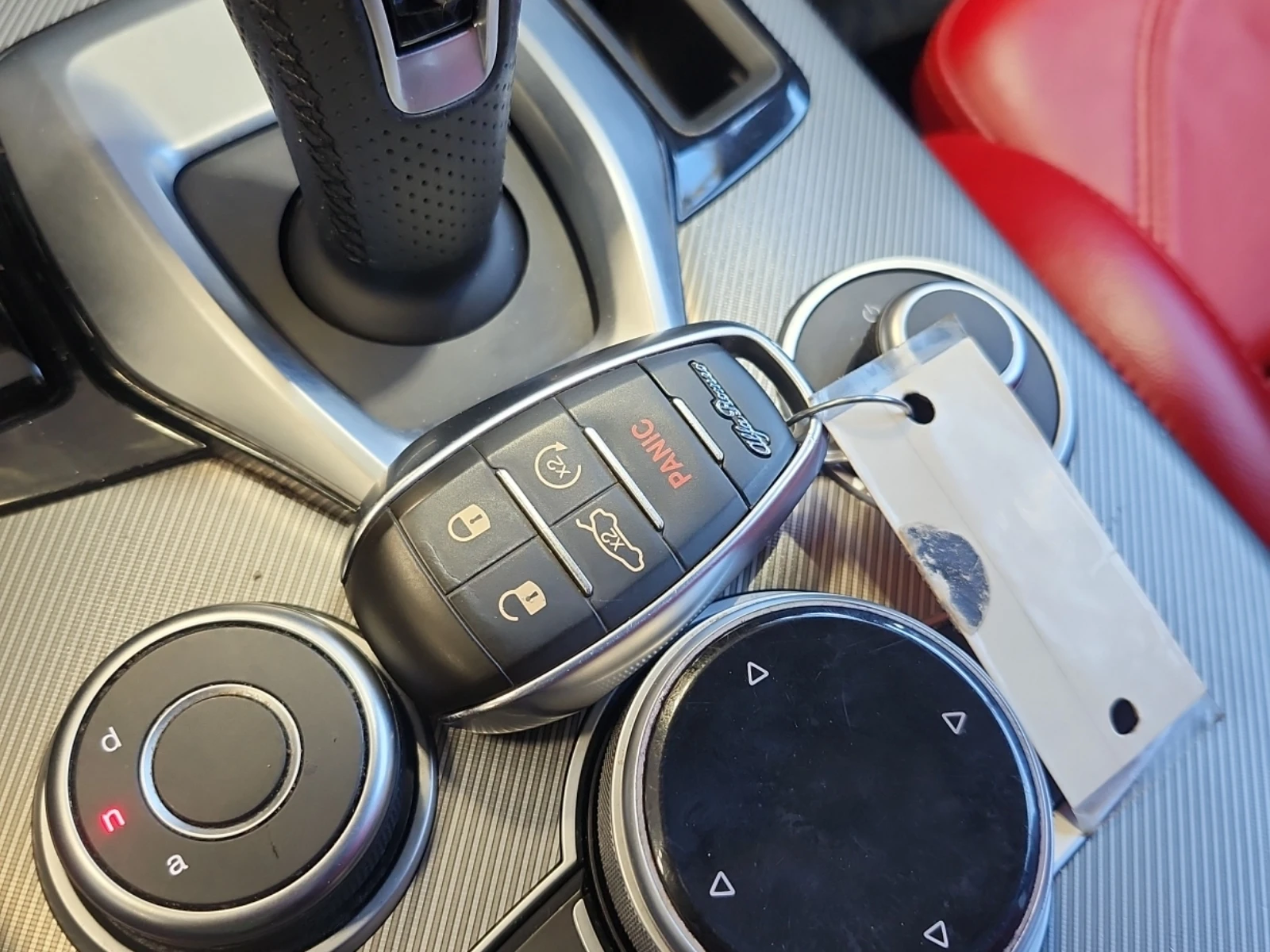 Alfa Romeo Stelvio VELOCE/AWD/H&K/Distronic/RED Interior, снимка 12 - Автомобили и джипове - 54440991