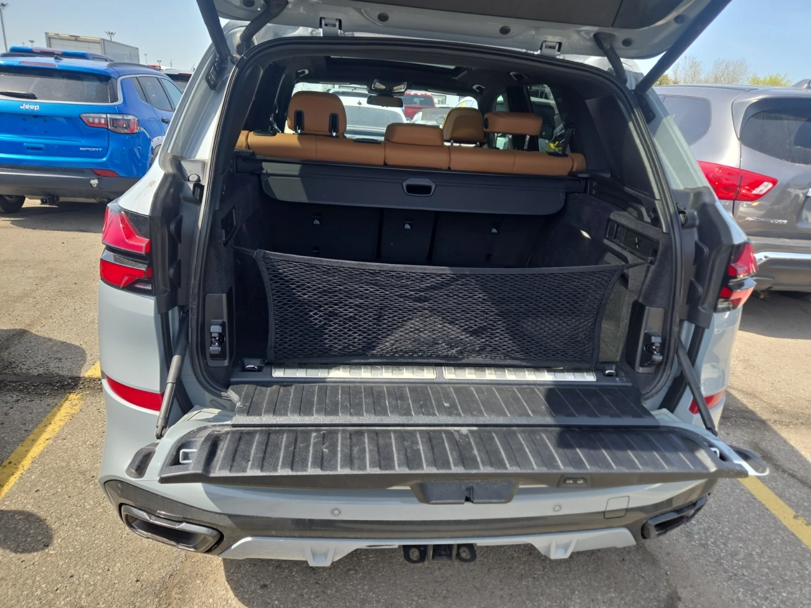 BMW X5 XDRIVE50E * CARFAX * АВТО КРЕДИТ * Цена до БГ * , снимка 16 - Автомобили и джипове - 54512915