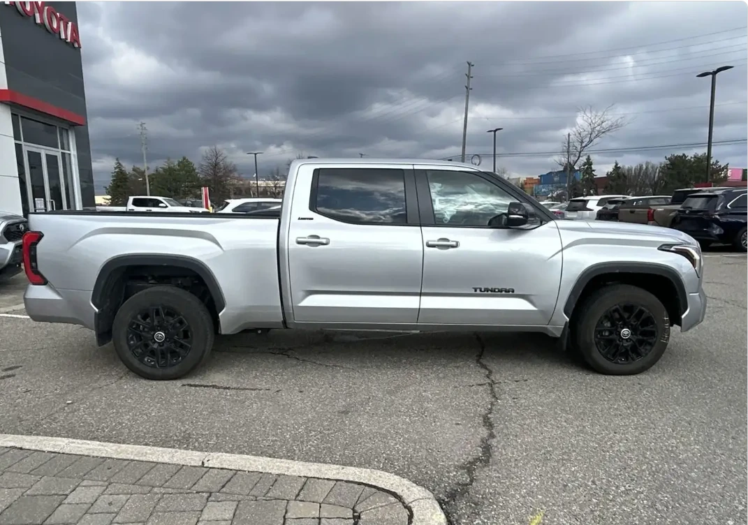 Toyota Tundra CREWMAX | LIMITED | LONG BED | DISTR 