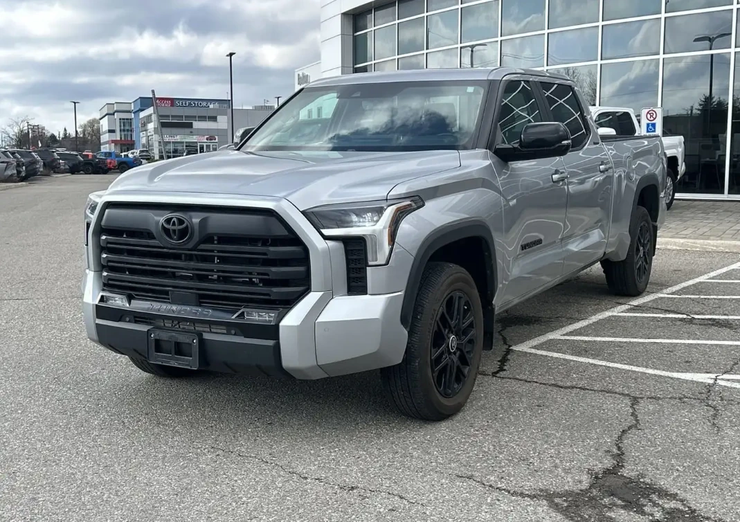 Toyota Tundra CREWMAX | LIMITED | LONG BED | DISTR , снимка 2 - Автомобили и джипове - 54718108