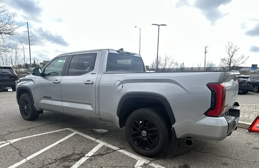 Toyota Tundra CREWMAX | LIMITED | LONG BED | DISTR , снимка 7 - Автомобили и джипове - 54718108