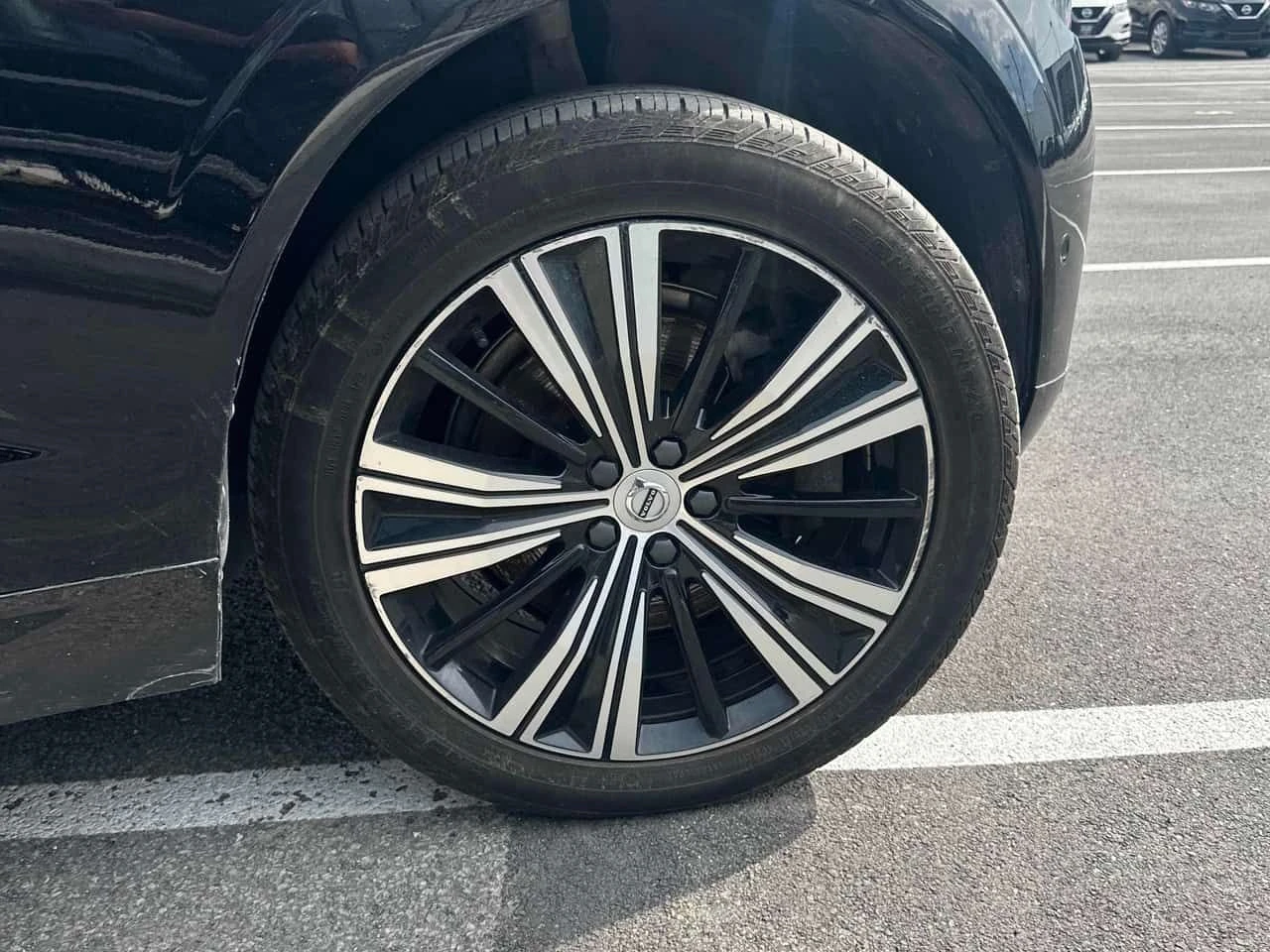 Volvo XC60 Plus Bright Theme | CARFAX | ОПЦИЯ ЗА ФИНАНСИРАНЕ, снимка 6 - Автомобили и джипове - 55053548