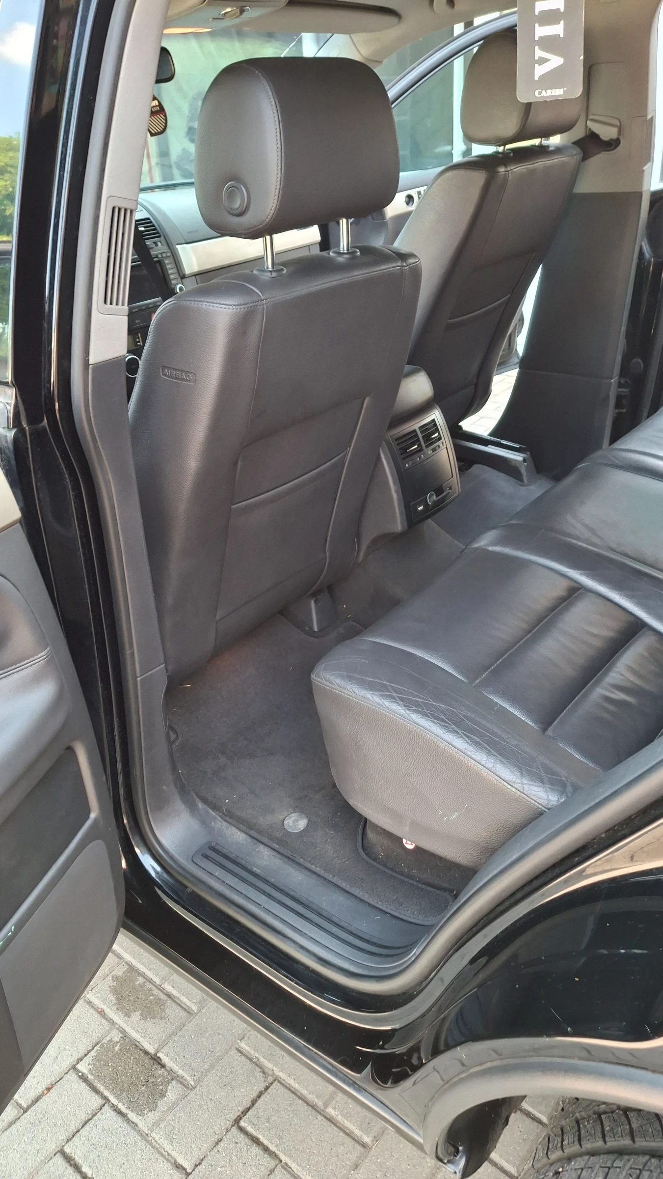 VW Touareg, снимка 11 - Автомобили и джипове - 56409356