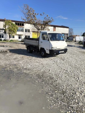 Nissan Trade, снимка 8