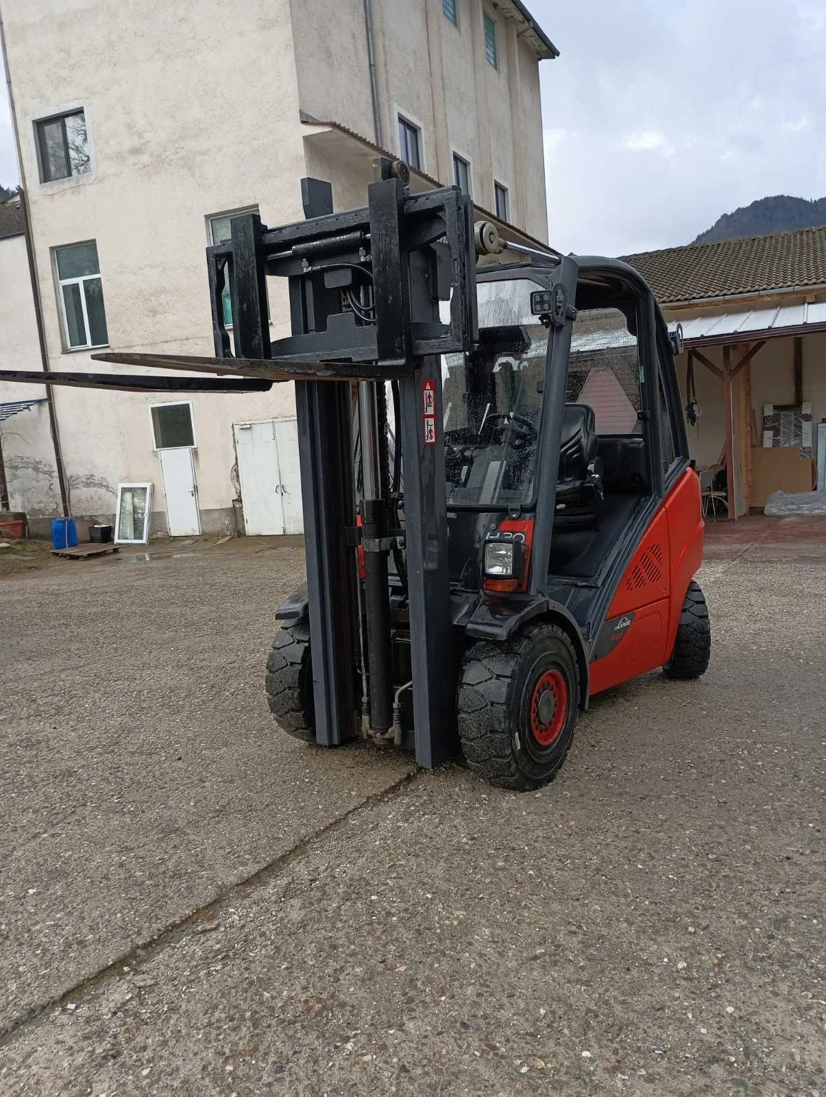 ������� Linde    ������� �30 ��� ���� �������� | Mobile.bg � ����������� 11