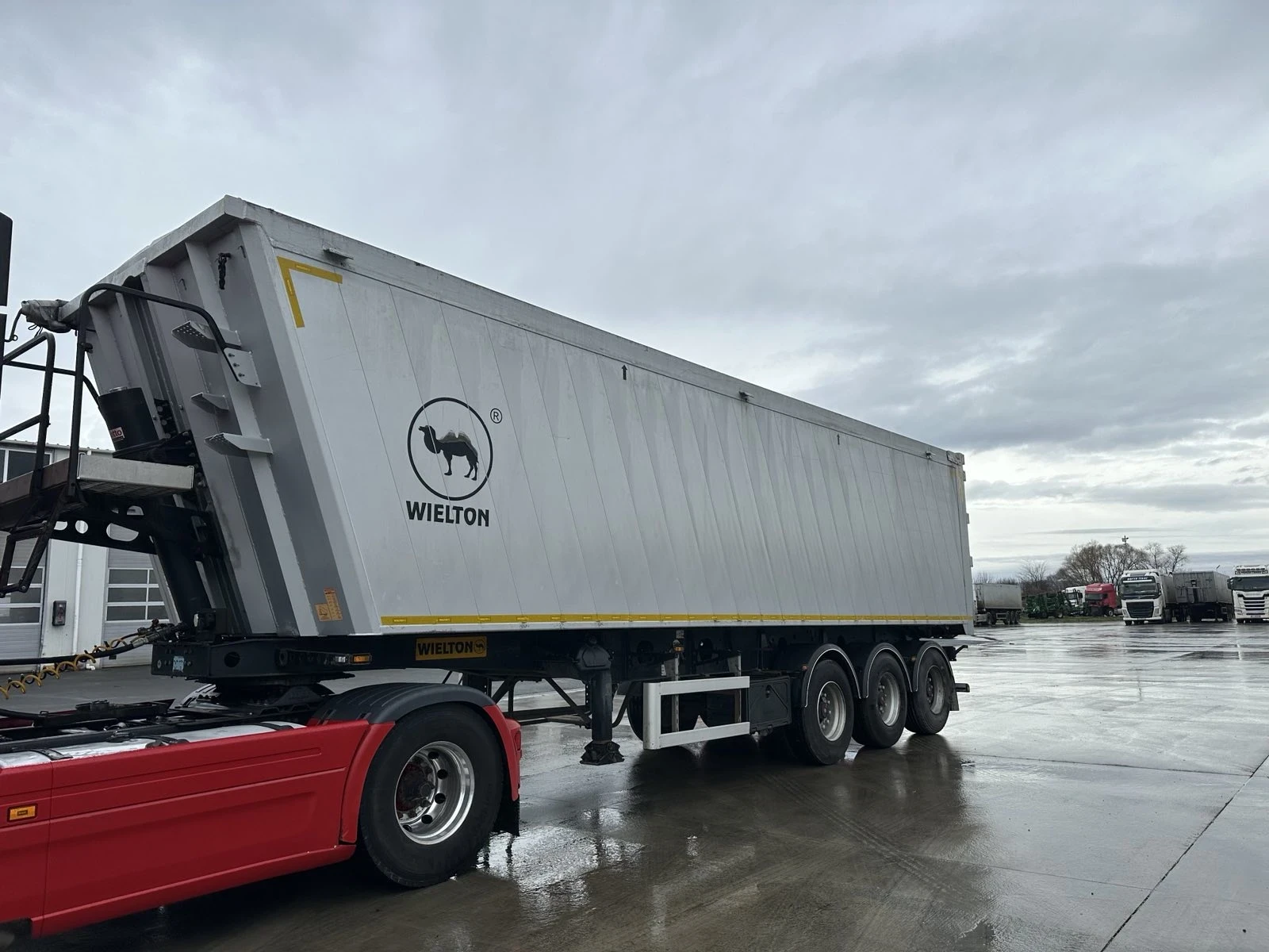 Полуремарке Wielton 55 m3