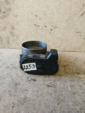 дроселова клапа Audi A4 A5 A6 A8 Q7 - 3.7 / 4.2   , снимка 1