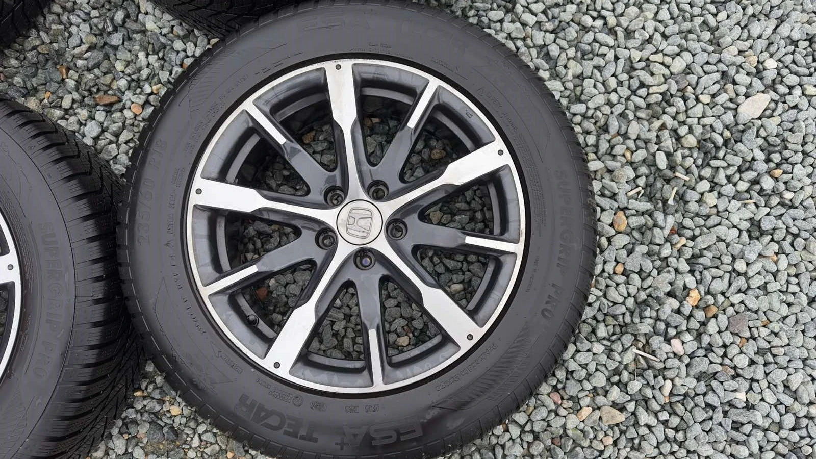    235/60R18  Honda Cr-v | Mobile.bg   3