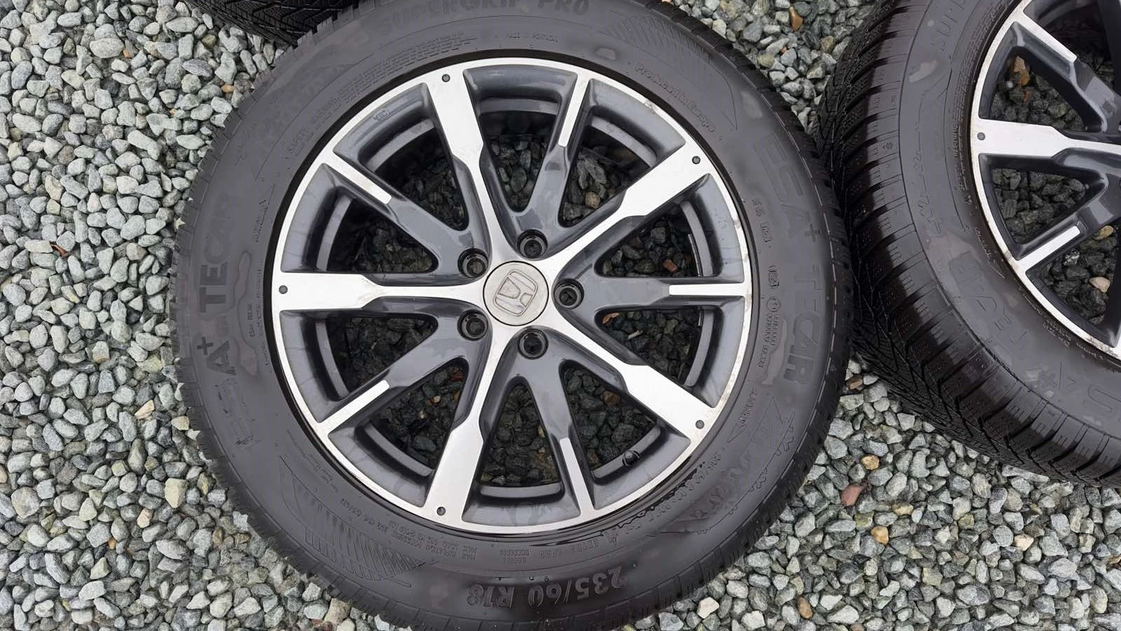    235/60R18  Honda Cr-v | Mobile.bg   4