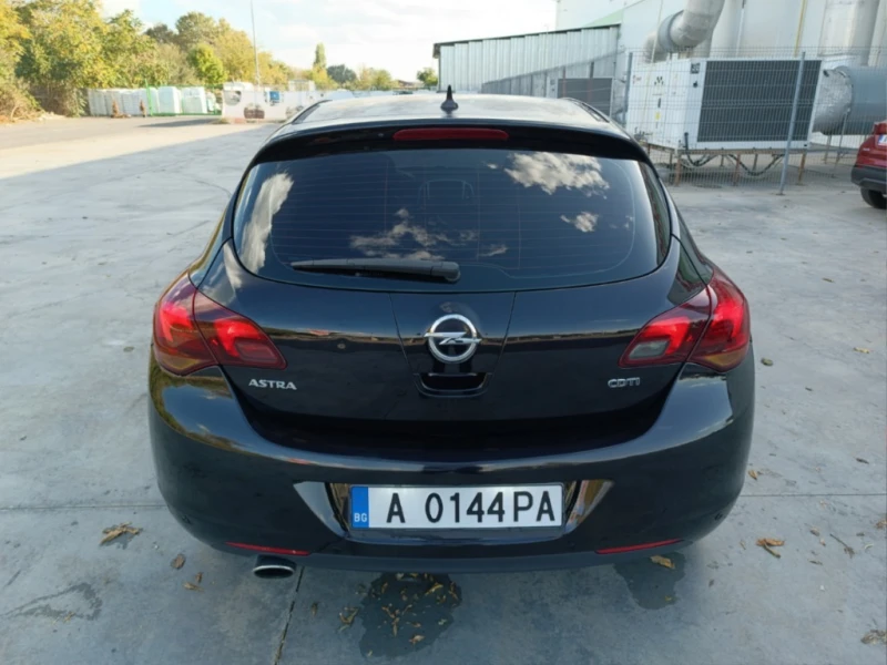 Opel Astra 2 CDTI, снимка 4 - Автомобили и джипове - 47399698