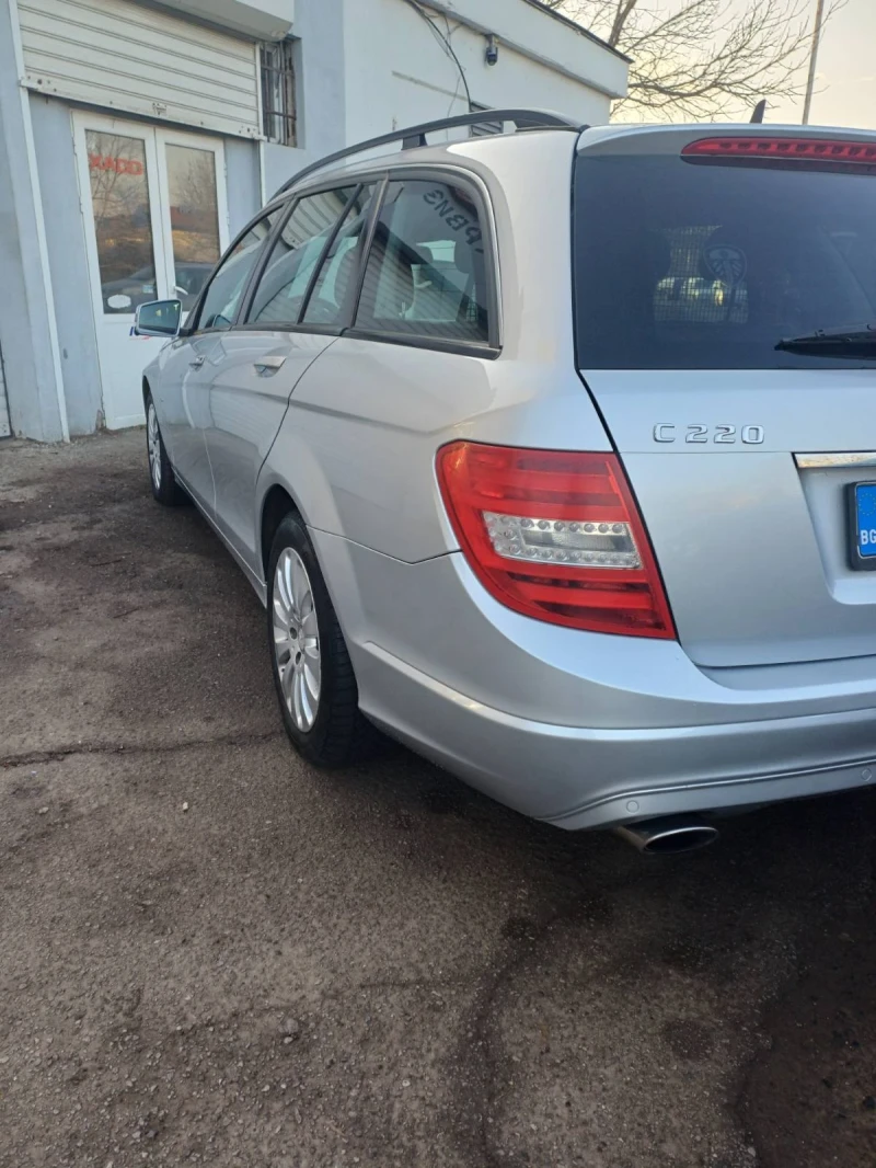 Mercedes-Benz C 220, снимка 4 - Автомобили и джипове - 48920696