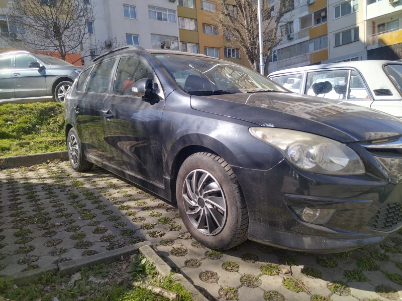 Hyundai I30 1.6 CRDI CW, снимка 7 - Автомобили и джипове - 49432693