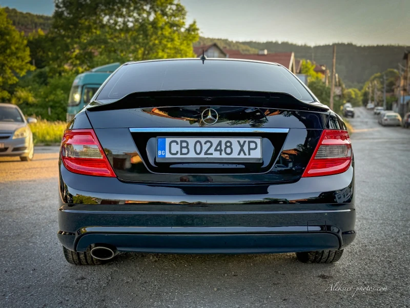 Mercedes-Benz C 180  AMG Kompressor   1.8 бензин/газ   Автоматик, снимка 5 - Автомобили и джипове - 52380337