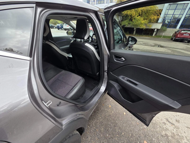 Renault Captur Mild Hybrid, снимка 8 - Автомобили и джипове - 52209378
