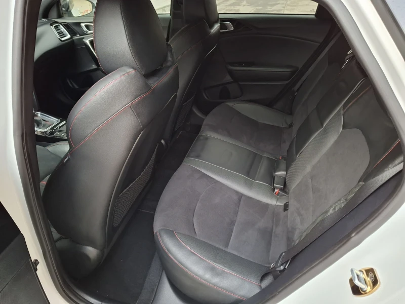 Kia Pro ceed 1.6 GT 204PS SWISS, снимка 11 - Автомобили и джипове - 52458286