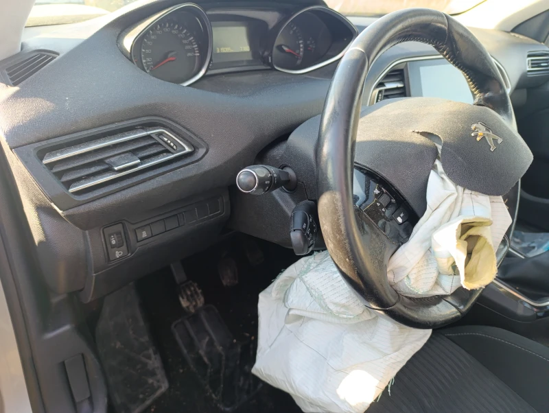 Peugeot 308 1.6HDI тип мотор 9 H06, снимка 4 - Автомобили и джипове - 52512065