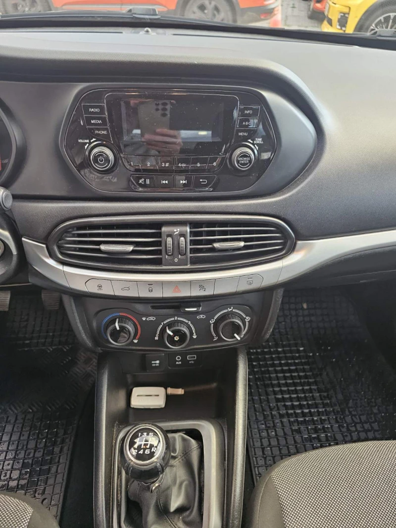 Fiat Tipo 1.4 TCe 95hp LPG, снимка 9 - Автомобили и джипове - 52584816