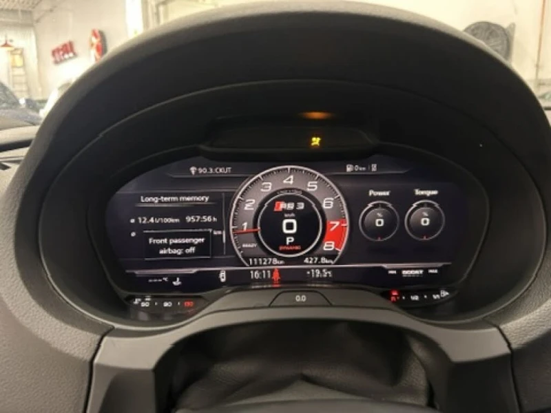 Audi Rs3 B&O* ПАНОРАМА* DISTRONIC* МЪРТВА ТОЧКА* КЕЙЛЕС, снимка 11 - Автомобили и джипове - 52630768