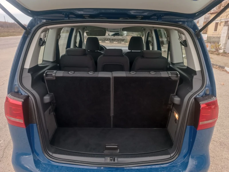 VW Touran 1.6 TDI НОВ ВНОС , снимка 14 - Автомобили и джипове - 52906072