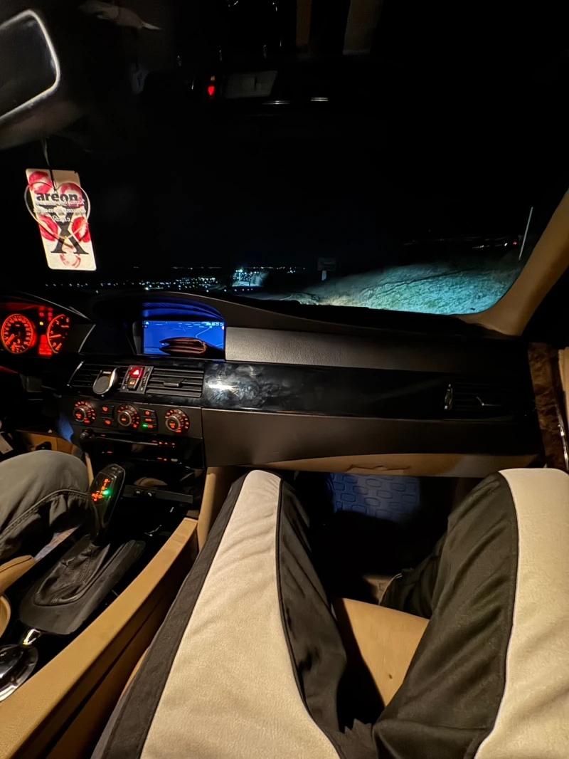 BMW 530 E60, снимка 13 - Автомобили и джипове - 53511537