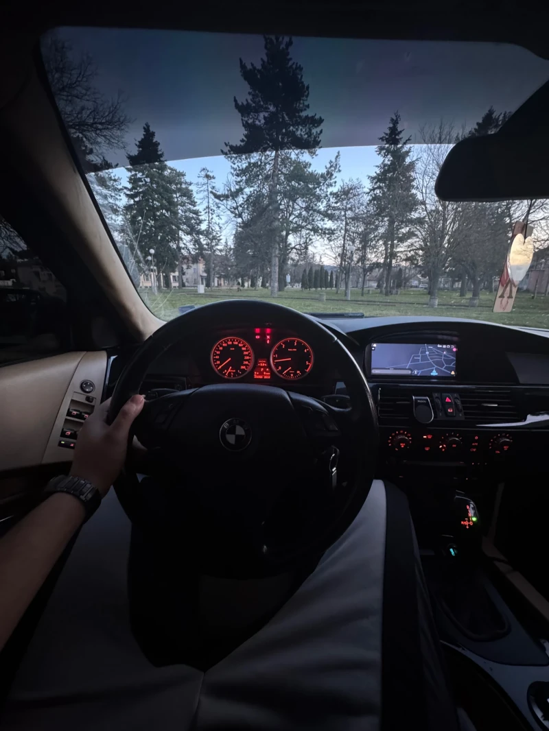 BMW 530 E60, снимка 14 - Автомобили и джипове - 53511537