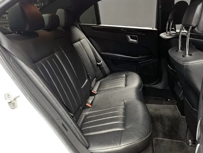 Mercedes-Benz E 250 4Matic Avantgarde, снимка 12 - Автомобили и джипове - 52751024