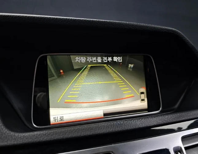 Mercedes-Benz E 250 4Matic Avantgarde, снимка 15 - Автомобили и джипове - 52751024