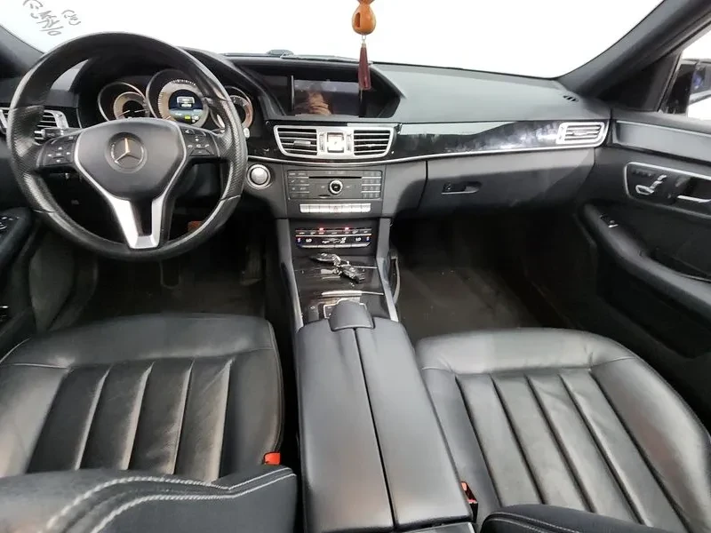 Mercedes-Benz E 220 Cdi Avantgarde Sport - изображение 7