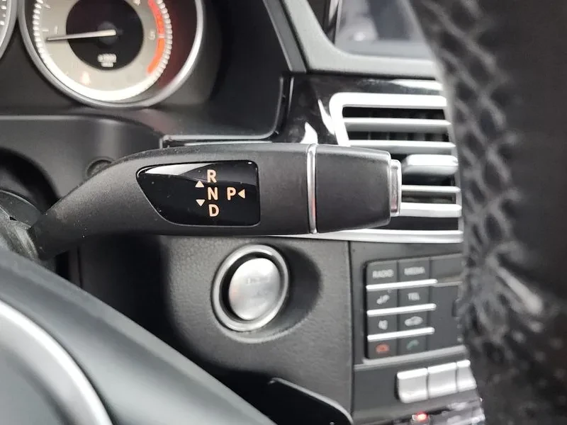 Mercedes-Benz E 220 Cdi Avantgarde Sport - изображение 9