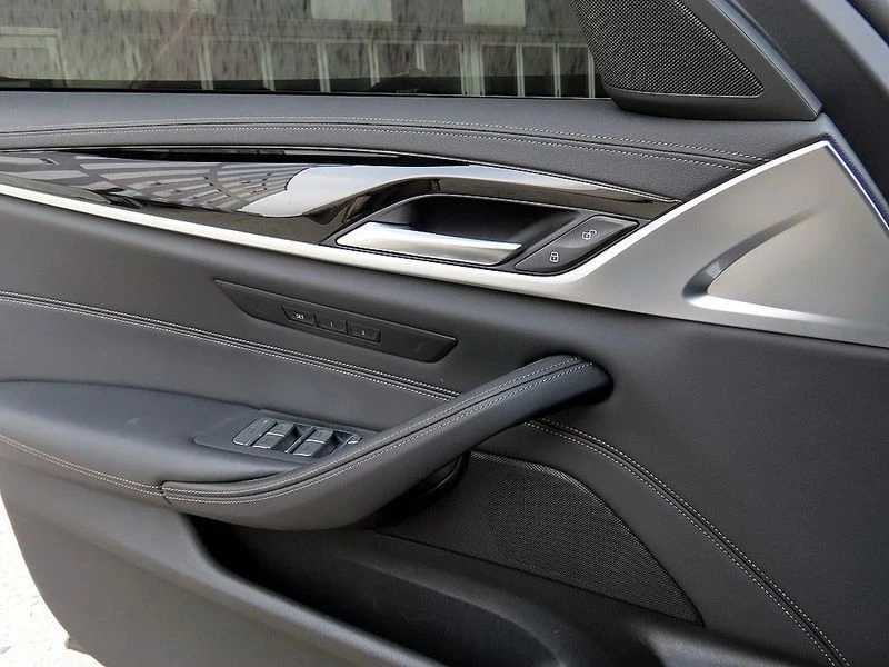 BMW 523 523d xDrive Luxury| 190к.с.| ВКЛ.ТЕХНОТЕСТ, снимка 12 - Автомобили и джипове - 55453841