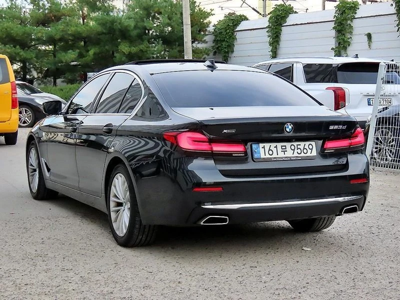 BMW 523 523d xDrive Luxury| 190к.с.| ВКЛ.ТЕХНОТЕСТ, снимка 3 - Автомобили и джипове - 55453841