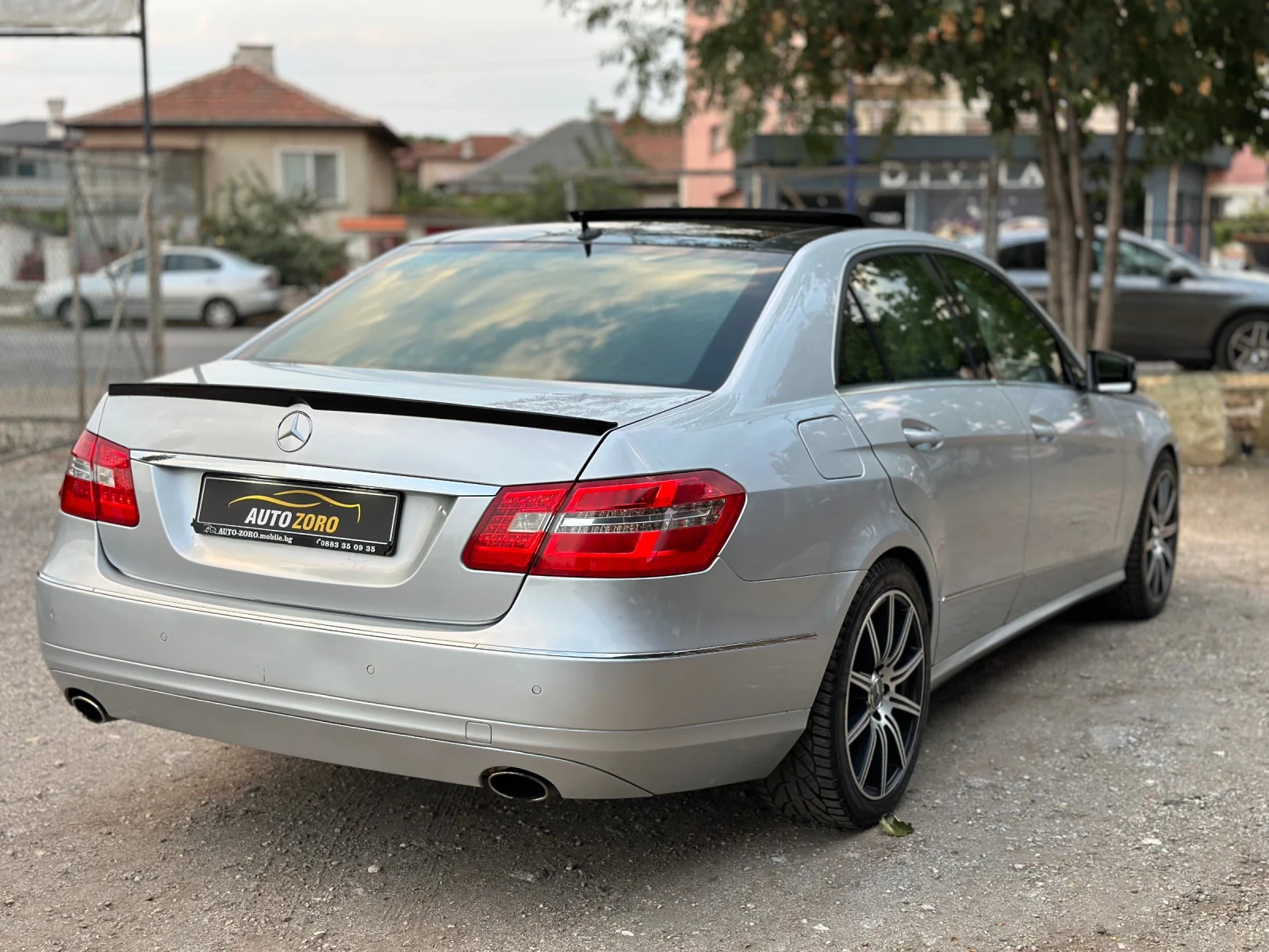 Mercedes-Benz E 350 AMG PAKET* ПОДГРЕВ/ОБДУХВАНЕ* PANORAMA* BiXENON - изображение 3