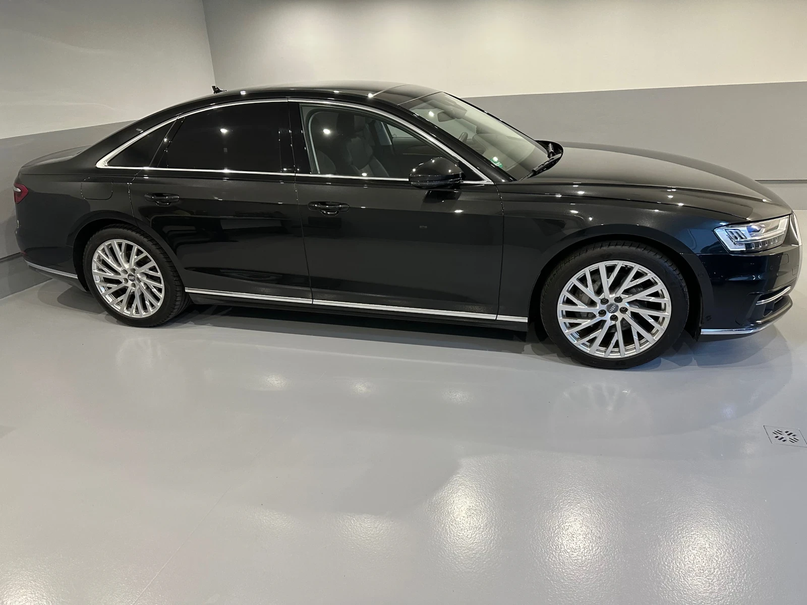 Audi A8 50TDI LASER Panorama KAMERA B&O Masage TV  - изображение 4