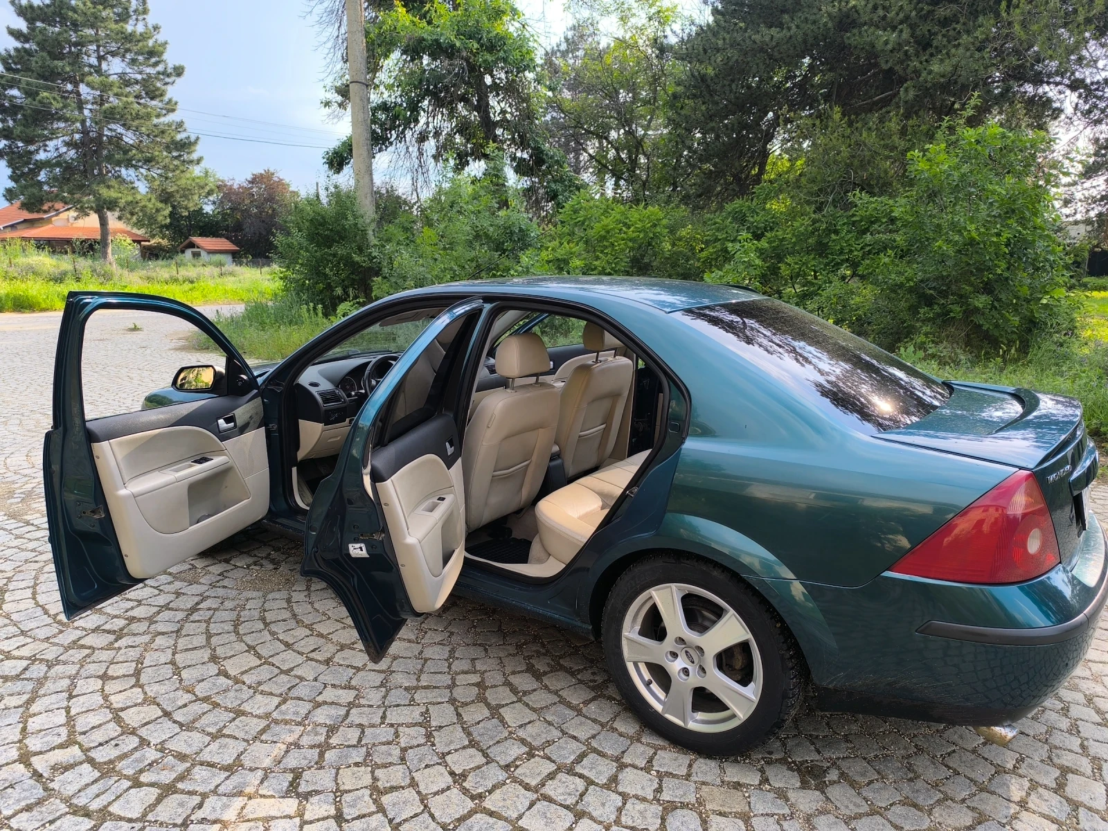 Ford Mondeo 2.5 V6 - изображение 9