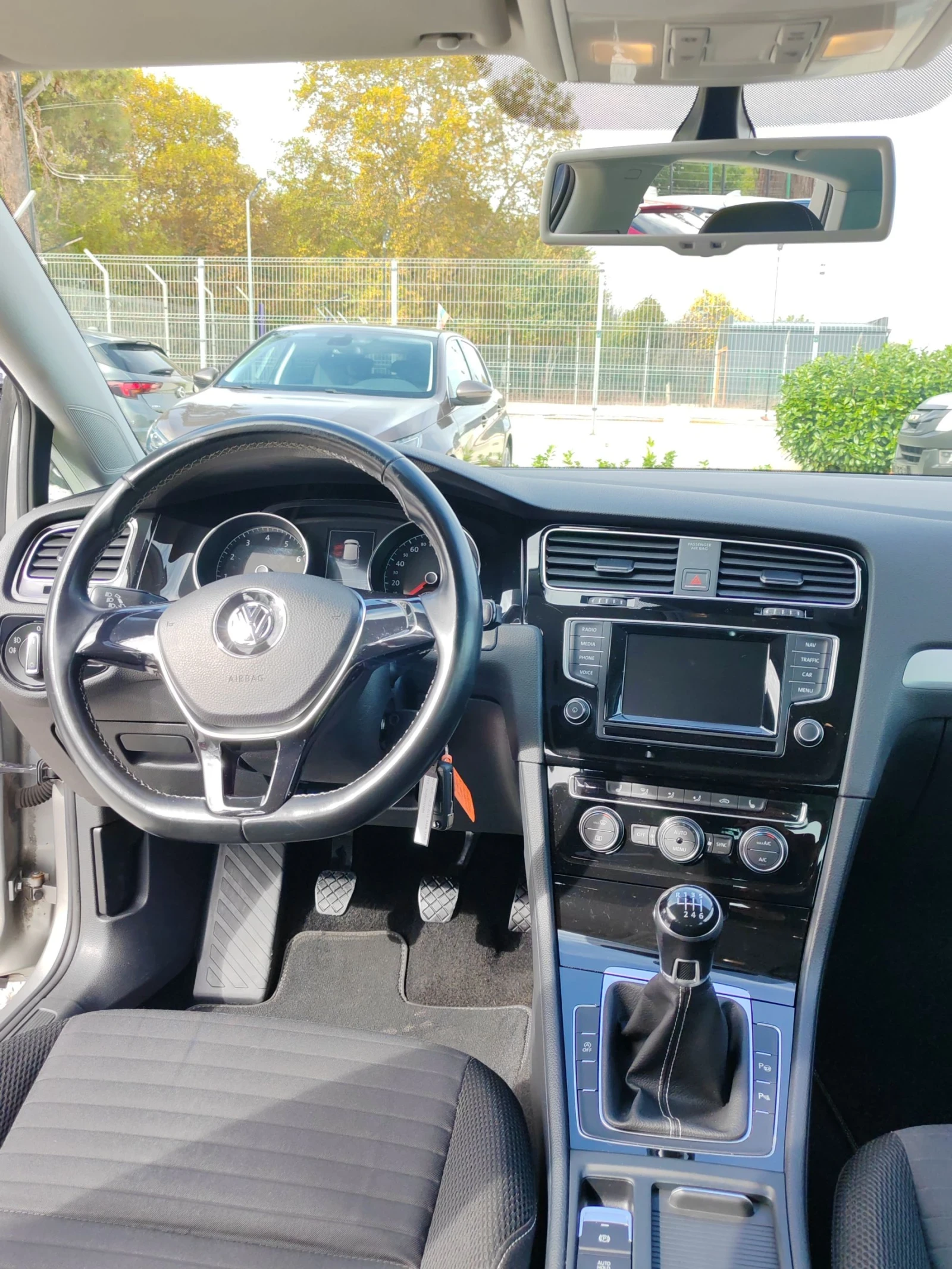 VW Golf 1.4, 150к.с. I CUP - изображение 10