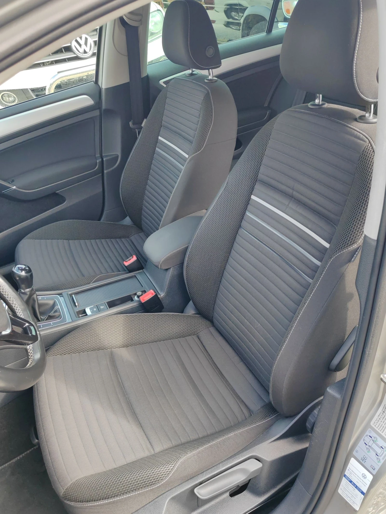VW Golf 1.4, 150к.с. I CUP - изображение 9