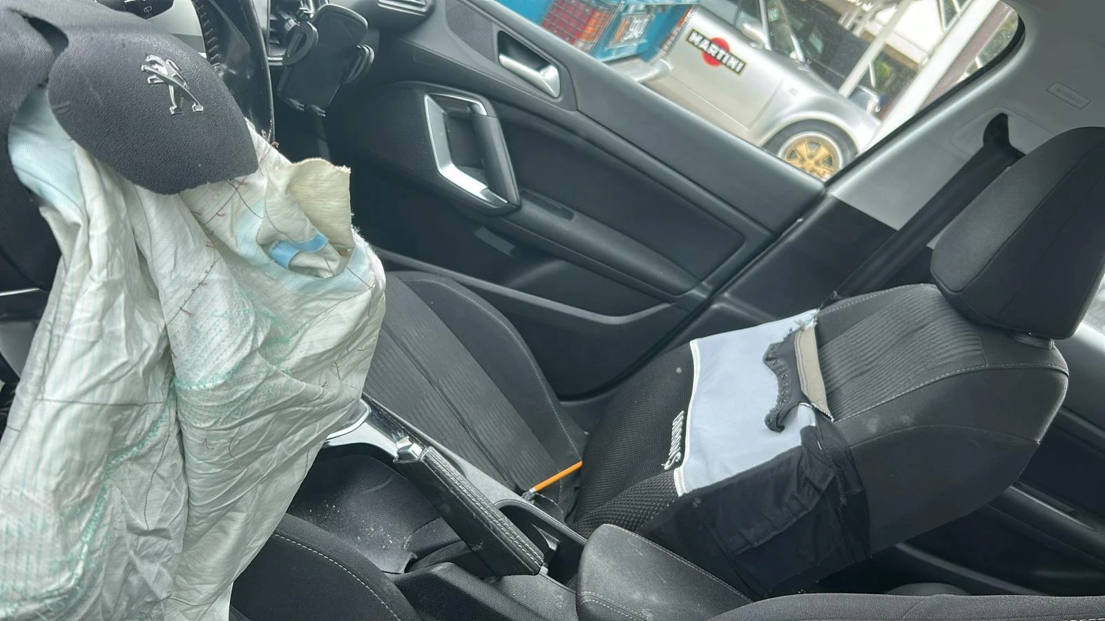 Peugeot 308 1.6HDI   9 H06 | Mobile.bg   12