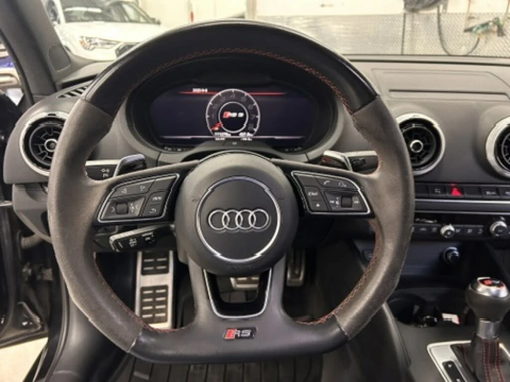 Audi Rs3 B&O* ПАНОРАМА* DISTRONIC* МЪРТВА ТОЧКА* КЕЙЛЕС - изображение 10
