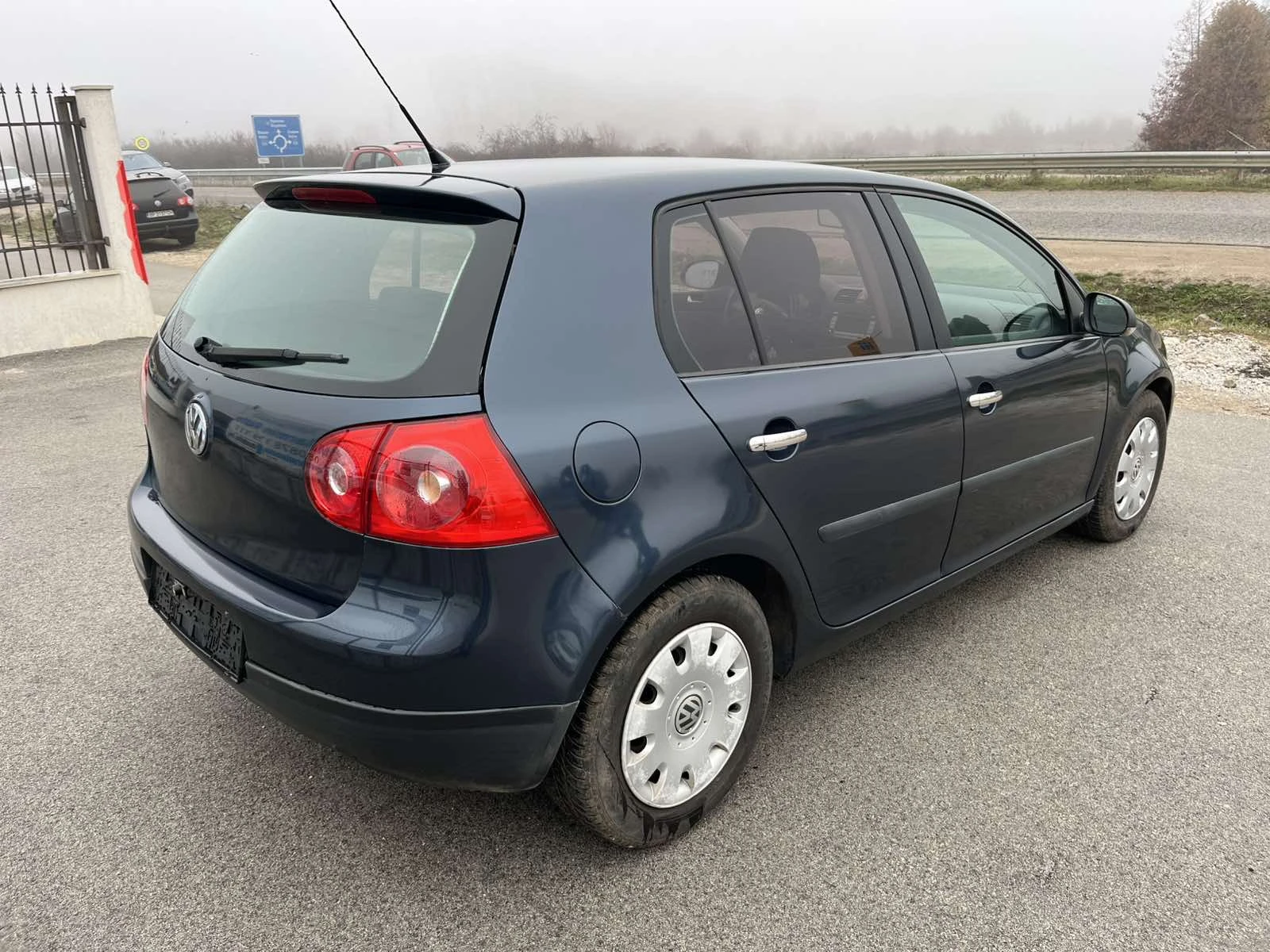 VW Golf 1.9 TDI 90кс EURO 4 КЛИМАТРОНИК - изображение 4