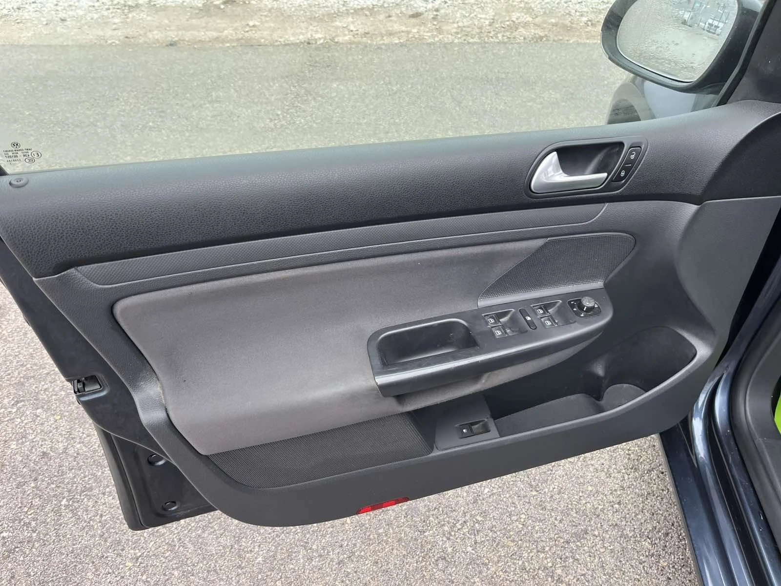 VW Golf 1.9 TDI 90кс EURO 4 КЛИМАТРОНИК - изображение 7